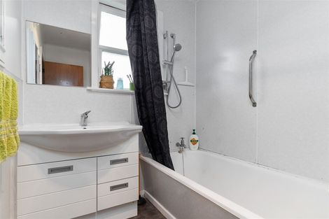 Photo of property in 24 Keir Crescent, Lansdowne, Masterton, 5810