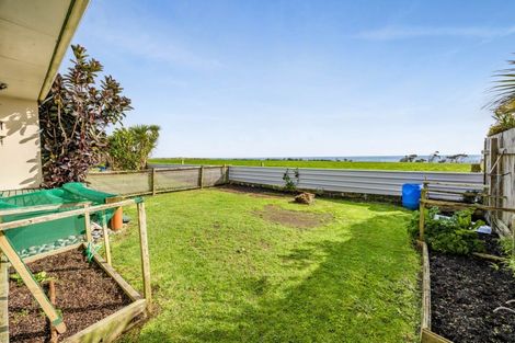Photo of property in 60 Hume Street, Waitara, 4320