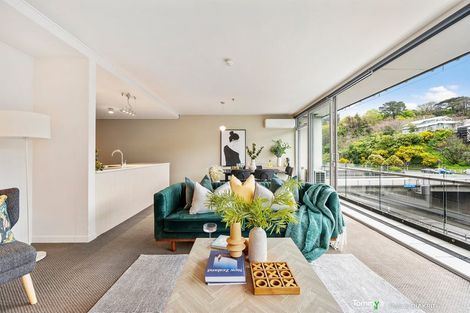 Photo of property in Montreaux Apartments, 3g/164 The Terrace, Wellington Central, Wellington, 6011