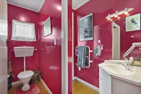 Photo of property in 31 Wallis Street, Raglan, 3225