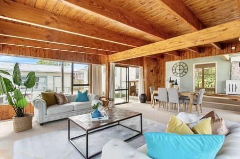 Photo of property in 29 Salem Place, Torbay, Auckland, 0630