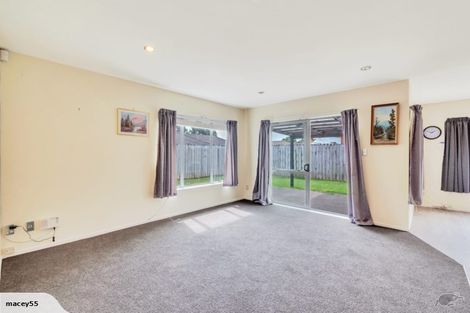 Photo of property in 9 Maadi Place, Papakura, 2110