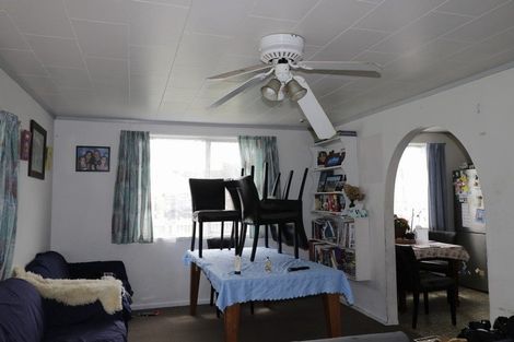 Photo of property in 25 Cross Street, Castlecliff, Whanganui, 4501