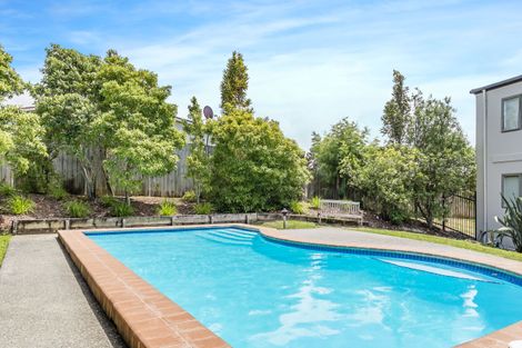 Photo of property in The Haven, 10/120 Beach Haven Road, Beach Haven, Auckland, 0626