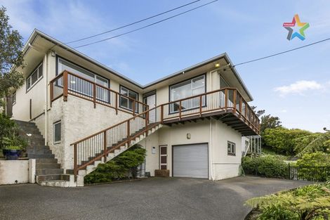 Photo of property in 52 Titiro Moana Road, Korokoro, Lower Hutt, 5012