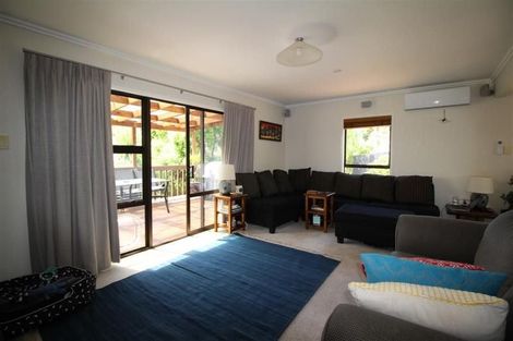 Photo of property in 2/41 Rangatira Road, Beach Haven, Auckland, 0626
