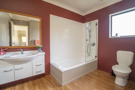 Photo of property in 12a Chippenham Grove, Churton Park, Wellington, 6037