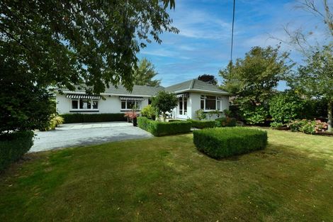 Photo of property in 19 Middlepark Road, Sockburn, Christchurch, 8042