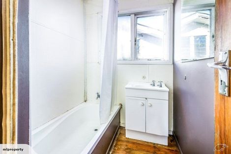 Photo of property in 9 Gifford Avenue, Wesley, Auckland, 1041