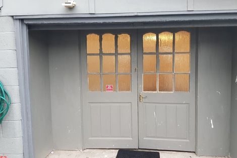 Photo of property in 16 Albert Road, Kelston, Auckland, 0602