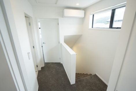 Photo of property in 10 Oliver Place, Trentham, Upper Hutt, 5018