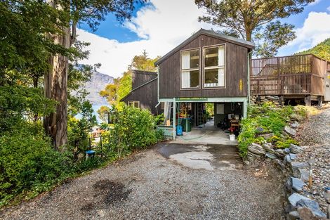 Photo of property in 44 Arawata Terrace, Sunshine Bay, Queenstown, 9300