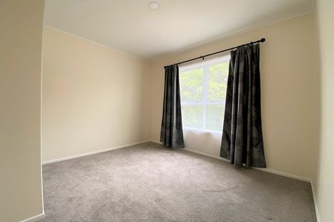 Photo of property in 38 Royal View Road, Te Atatu South, Auckland, 0610