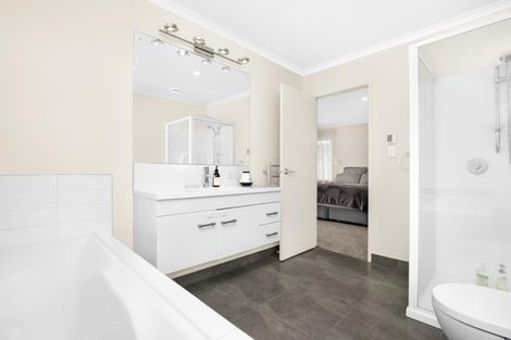 Photo of property in 8 Vivien Place, Patumahoe, Pukekohe, 2679