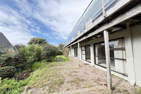 Photo of property in 2/90 Royal View Road, Te Atatu South, Auckland, 0610