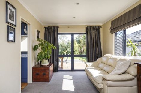 Photo of property in 94 Summerhill Drive, Fitzherbert, Palmerston North, 4410