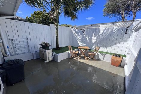 Photo of property in 1/66 Takutai Avenue, Half Moon Bay, Auckland, 2012