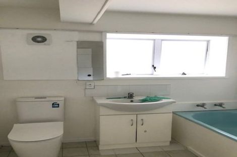 Photo of property in 6 Knightsbridge Drive, Forrest Hill, Auckland, 0620