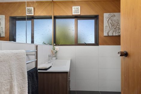 Photo of property in 67 Kennedy Avenue, Forrest Hill, Auckland, 0620