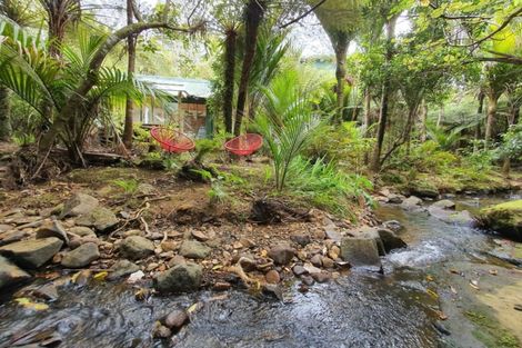 Photo of property in 50 Lone Kauri Road, Karekare, New Lynn, 0772