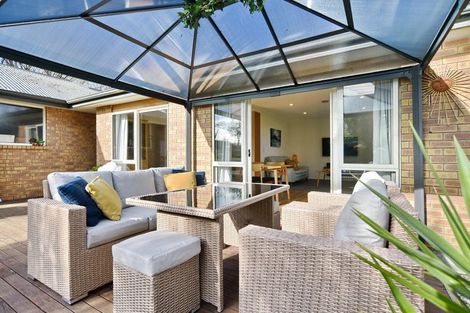 Photo of property in 2/50 Dunedin Street, Redwood, Christchurch, 8051