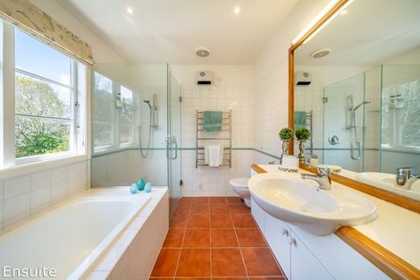 Photo of property in 297 Fergusson Drive, Heretaunga, Upper Hutt, 5018