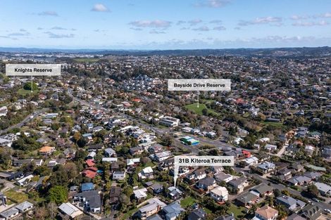 Photo of property in 2/31 Kiteroa Terrace, Rothesay Bay, Auckland, 0630