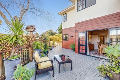 Photo of property in 6 Samwell Drive, Whitby, Porirua, 5024