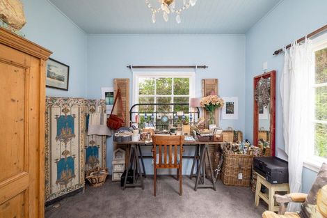 Photo of property in 33 Sandy Beach Road, Governors Bay, Lyttelton, 8971