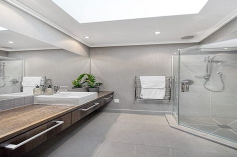 Photo of property in 4 Verley Rise, East Tamaki Heights, Auckland, 2016