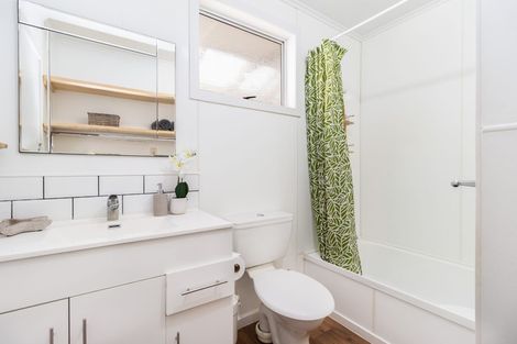 Photo of property in 21a Charles Road, Hannahs Bay, Rotorua, 3010