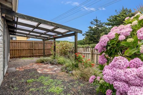 Photo of property in 5 Seafront Road, Castlecliff, Whanganui, 4501