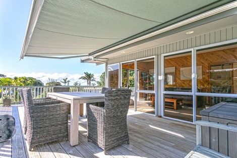 Photo of property in 120 Onemana Drive, Onemana, Whangamata, 3691