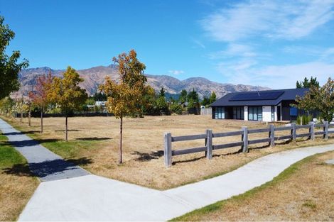 Photo of property in 13 Dingle Street, Lake Hawea, 9382