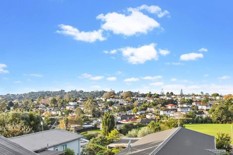 Photo of property in 217 Glengarry Road, Glen Eden, Auckland, 0602