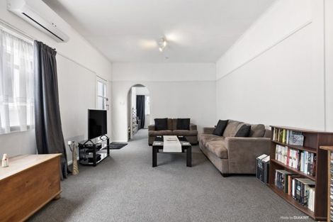 Photo of property in 15 Moir Street, Mount Victoria, Wellington, 6011