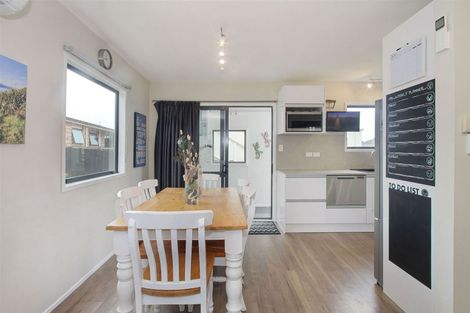 Photo of property in 3a Vela Place, Clarks Beach, 2122