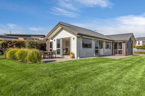 Photo of property in 15b Goble Road, Clarks Beach, Pukekohe, 2679