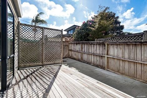 Photo of property in 16a Wilisa Rise, Goodwood Heights, Auckland, 2105