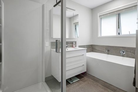 Photo of property in 5 Larches Lane, Kinloch, Taupo, 3377