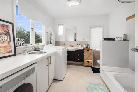 Photo of property in 19 Shirley Street, Mangakakahi, Rotorua, 3015