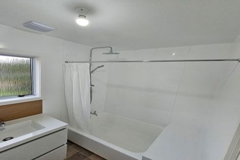 Photo of property in 264 Main Road, Tawa, Wellington, 5028