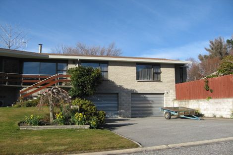 Photo of property in 1 Heuchan Lane, Wanaka, 9305