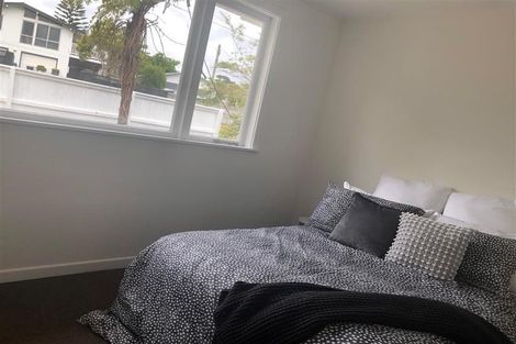 Photo of property in 16 Parrs Cross Road, Henderson, Auckland, 0612