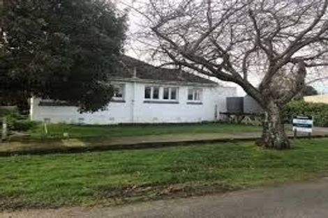 Photo of property in 13 Hunter Street, Edendale, 9825