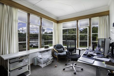 Photo of property in 13 Cambridge Road, Martinborough, 5711