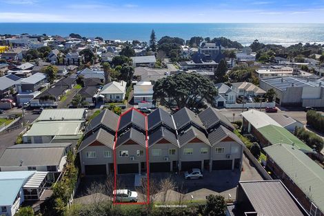 Photo of property in 250b Courtenay Street, Strandon, New Plymouth, 4312