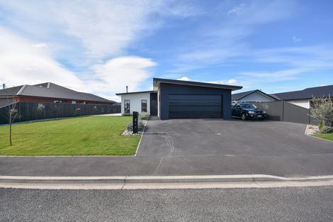 Photo of property in 6 Anderton Crescent, Mosgiel, 9024