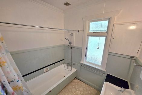 Photo of property in 13 Ngaio Street, Strandon, New Plymouth, 4312