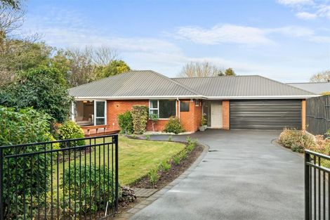 Photo of property in 1/216 Grahams Road, Burnside, Christchurch, 8053